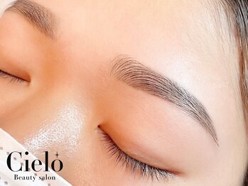 シエロ 赤坂店(Cielo)の写真/【パリジェンヌラッシュリフト+眉毛WAX】リラックス空間でまとめての施術で一気に垢抜けeyeに♪