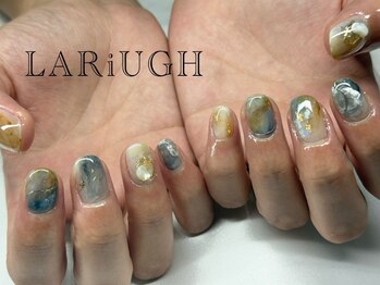 ラリーフ(LARiUGH)の写真/色々なデザインを楽しみたい方に！ニュアンスネイルで自分だけの特別なデザインで指を彩ります☆