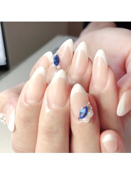 トータルサロン 白べぇーっ プラス/フレンチネイル