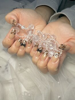 ネイルサロン グロッシー(Nail salon glossy)/秋に大人気アニマル