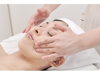 トータルケアハウス エイチ・ツー・オー A-cura 三宮店（あくら）/[1]幹細胞導入エイジングコース