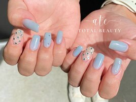夏ブルーネイル