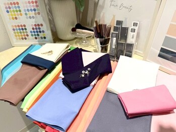 TIENA 福岡天神ワンビル店【パーソナルカラー診断/16タイプ/骨格診断/顔タイプ診断】の写真/【お得なペア割◎】友達やパートナーと楽しく診断♪[パーソナルカラー診断/骨格診断/顔タイプ診断]