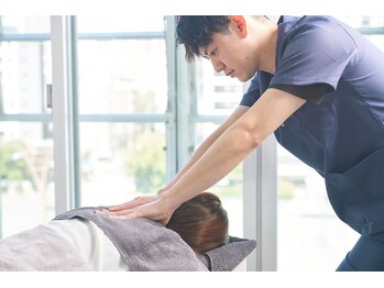 トライム(Trime)の写真/デスクワークで蓄積した猫背・巻き肩に！姿勢診断で自分ケアを見つけよう◎