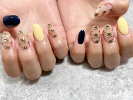 ビジューネイル