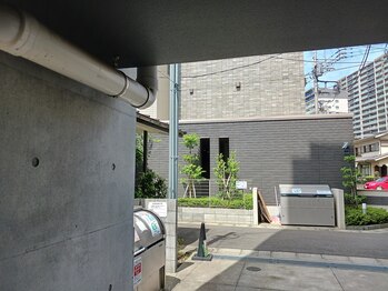 所沢西口連動整体院/道順10 マンションの正面前