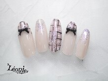 レオニー(Leonie)/ワンホンチェックネイル