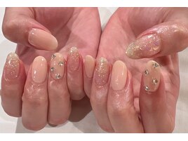シンプル　ワンカラー　ベージュ