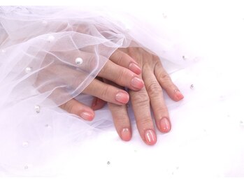 ラズリ(Lazuri)/フワッと極上グラデーション