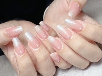 スタジオ ムー ネイル(Studio Muu Nail)/白グラデ/シンプルネイル/上品