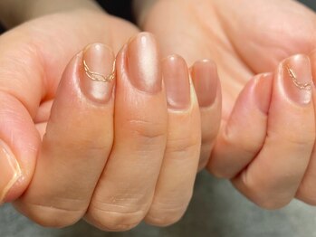 リエル(Riel)の写真/お仕事上派手なネイルが出来ない方にも◎シンプルでも楽しめる大人上品なネイルを♪