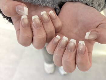 サンジュウヨン(34)/マグネットフレンチネイル