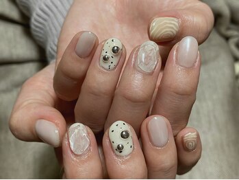 ホワイトミラー