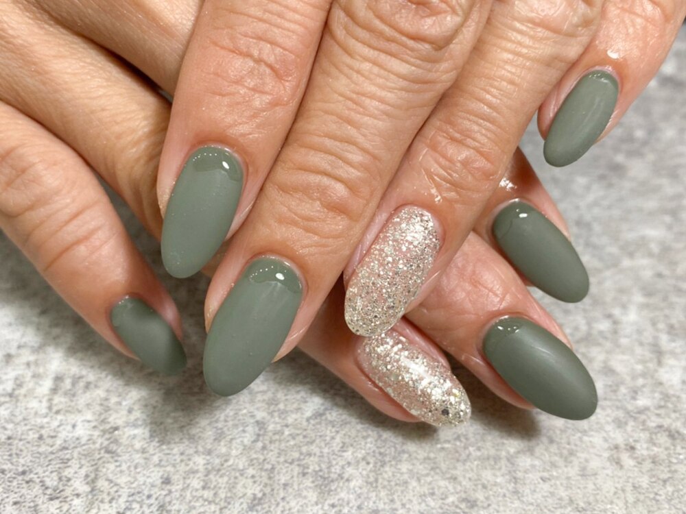 2025年冬】マットのネイルデザイン集｜人気順｜ホットペッパービューティー 