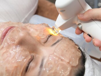 スキンラボ カホクカイ(KaHokuKai)の写真/肌悩み第1位の”毛穴悩み”汚れ・黒ずみ・開きを徹底改善!《ハイドラ毛穴洗浄¥5,000/+光フォト¥3,000》