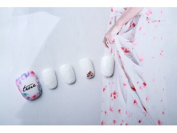 ルーヴル ネイルアンドアイラッシュ 生駒(LOUVRE nail&eyelash)/ホワイトロマンス