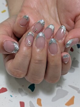 ネイルヤサン(nail ya sun)/ガラスフレンチ
