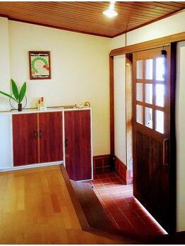 アロマリラクゼーションサロン すぅ~(zzz...)/扉を開ければアロマ漂う癒し空間