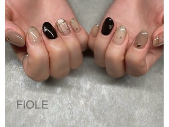フィオル(FIOLE)/人気のマンスリーデザイン