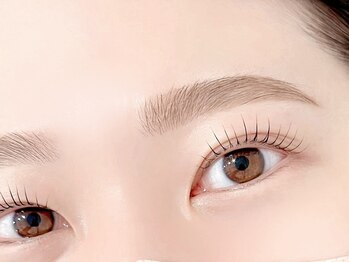 アンダーフェリス ビマユ(UNDER feliz×BIMAYU)の写真/【口コミ高評価人気店】ケア成分W配合＆モチ◎ダメージレス≪ミラノスタイルスラッシュリフト≫が大好評♪
