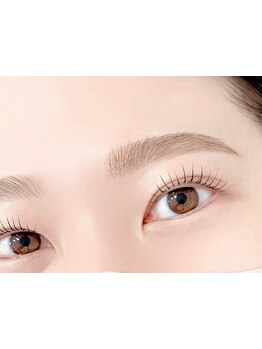 ナチュラル上品な目元にしたい