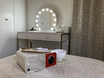ベルヴィー(Belle.vie)の写真/白を基調としたオシャレな内装でご褒美時間を♪日々の忙しさを忘れて、自分だけの時間をお楽しみください。