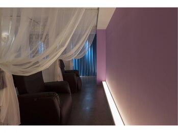 ルミア アイラッシュ ガーデン(LUMIA eyelash garden)/リクライニングチェアー