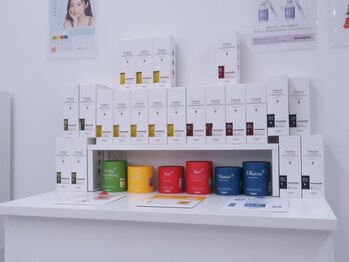 ヴェリス 福岡店(Velisse)の写真/最先端韓国ブランド【トロイアルケ】を使用!!当日のお肌に合わせて高濃度アイテムを調合し内側から肌ケア♪