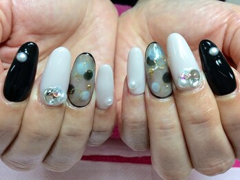 ネイルネイル 南森町店(nailnail)/ブラックをガーリィに♪