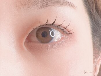 ジュノ アイラッシュ アンド ビューティー(Jeuno Eyelash and beauty)の写真/アロマの香りが漂うリラックスできるプライベートサロン☆自まつげのような自然な仕上がりに♪モチも抜群◎