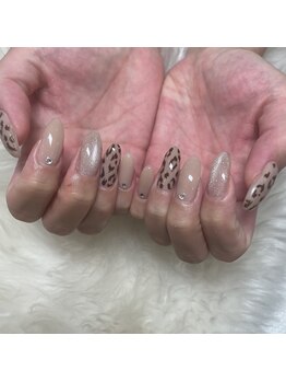 白べぇーっ 本店 湊町店/ヒョウ柄ネイル