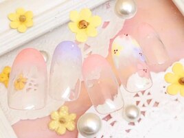 お花ちりばめネイル
