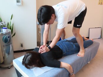 根津整骨院の写真/慢性的な首肩こり・腰痛・疲労感に。体の歪みも小顔も整えて、仕事もプライベートもベストコンディションへ