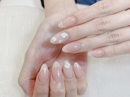 ホロフラワー上品フレンチネイル