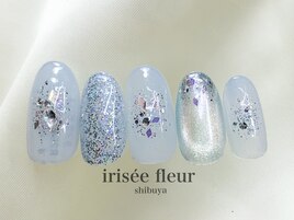 キラキラブルーネイル