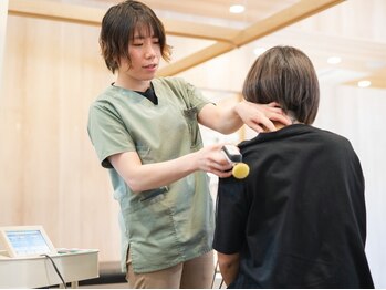 くすの樹接骨院 整体院 吉野ヶ里院/施術風景[骨盤矯正/姿勢矯正]