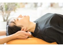 ぷらす鍼灸整骨院 長津田院/首のマッサージ