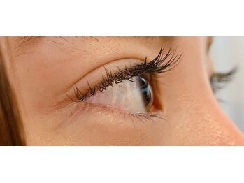 フリルアイビューティ 豊中店(Frill Eye Beauty)/
