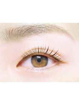 ナチュラル上品な目元にしたい