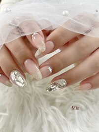 ビジューネイル