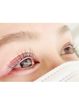 ナチュラル上品な目元にしたい