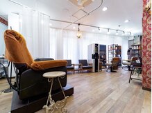 ヘアーセンス ネイル アンド アイ 西葛西(hair SENSE)の雰囲気（アンティークな小物で落ち着いた雰囲気になっています。）