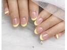 イエローフレンチネイル