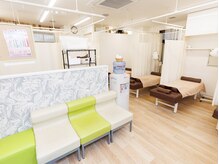 清潔な待合室&施術室でゆっくりリラックスいただけます!