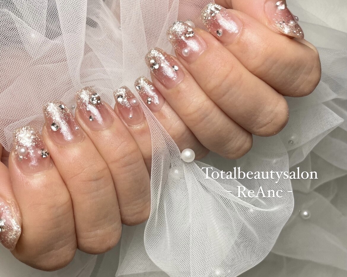 2025年-2026年冬トレンド】ラメグラデーションのネイルデザイン集