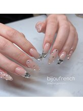 エンズネイル(O’s nail)/ビジューネイル