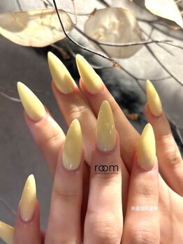 ルーム ビューティーラボラトリーズ(room beauty laboratories)/ミルキーイエロー×スカルプ