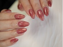 艶っぽいネイルはおまかせください♪