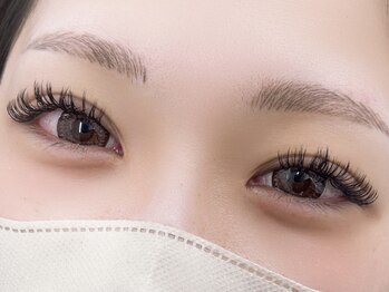 Blink【2/23 OPEN(予定)】の写真/【濃密×上品】派手すぎないのに圧倒的華やかさ♪理想のボリュームで横顔まで美しく魅せる目元へ