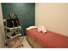 アウイナイト(Hauynite)の雰囲気（壁紙が各部屋ごとに違い、それぞれ異なる雰囲気を楽しめます。）